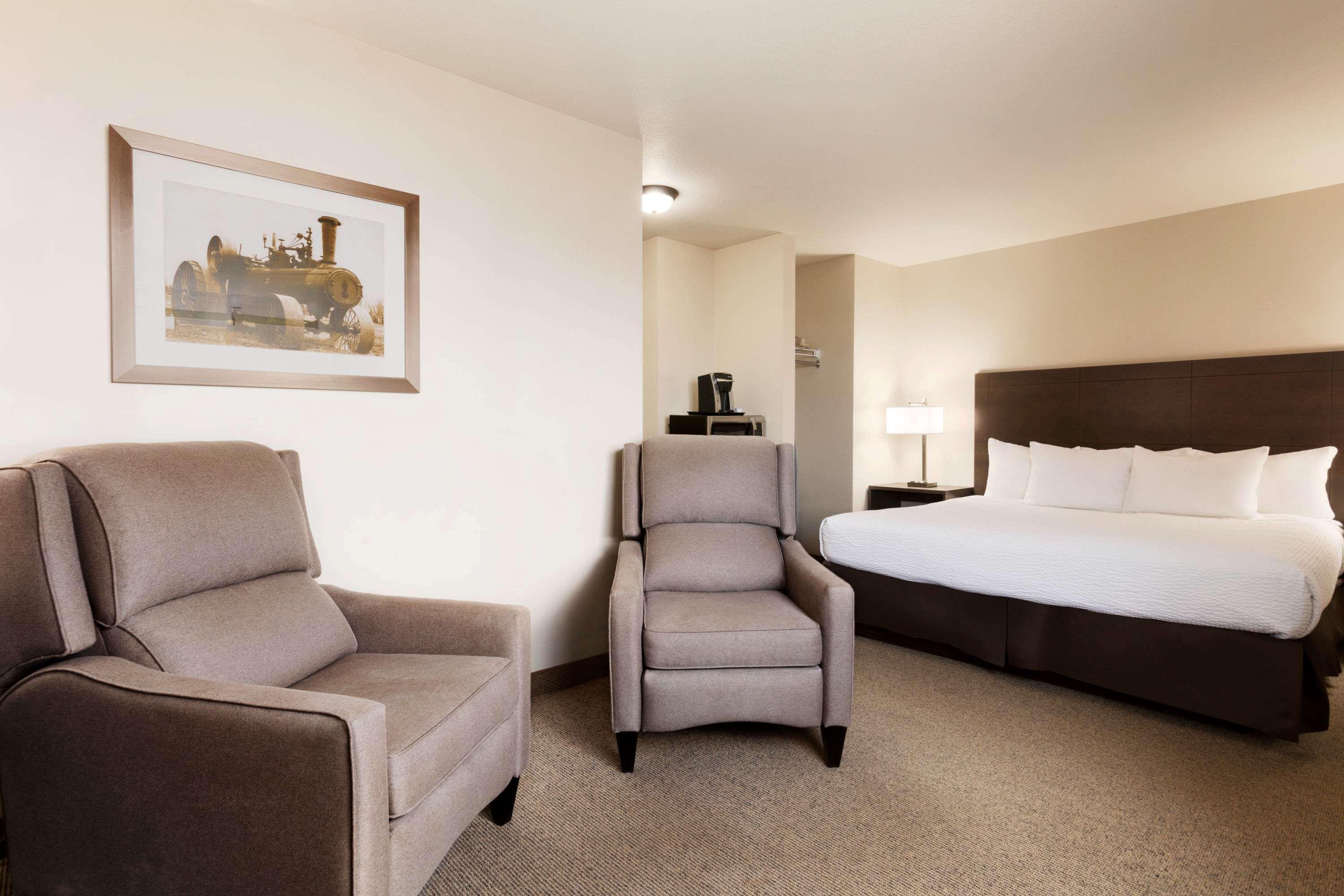 Days Inn By Wyndham Steinbach Exterior foto