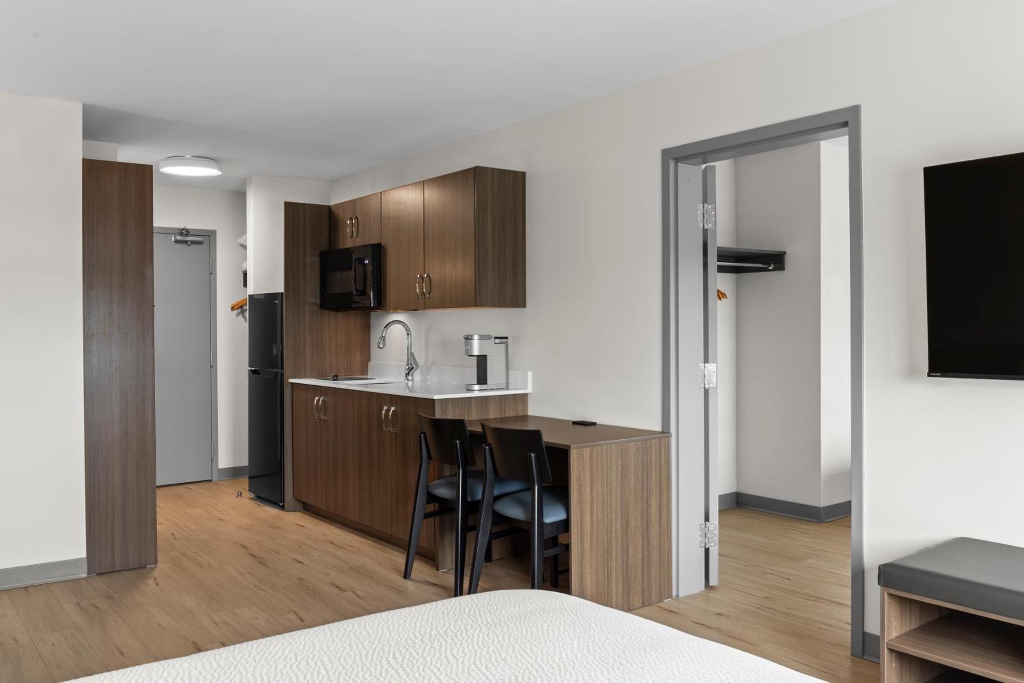 Days Inn By Wyndham Steinbach Exterior foto